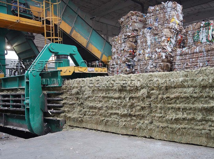 Hydraulic Press Straw Baler