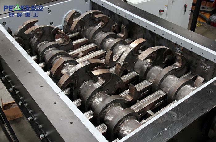 Double-shaft primary shredder