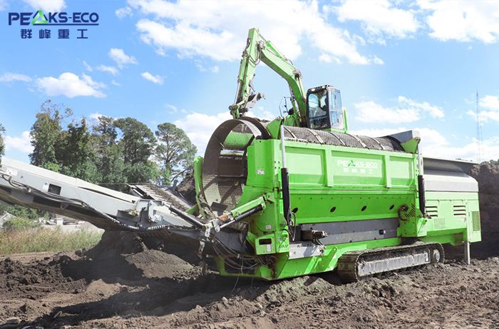 Mobile trommel screen