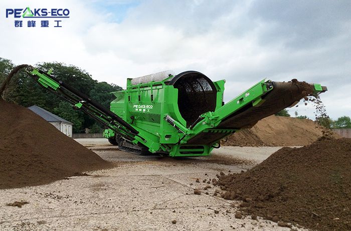 Mobile trommel screen