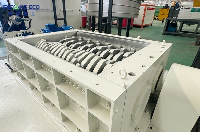 Shear shredder Shear shredder