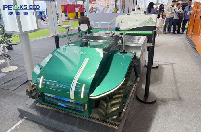 Beach cleaning robot